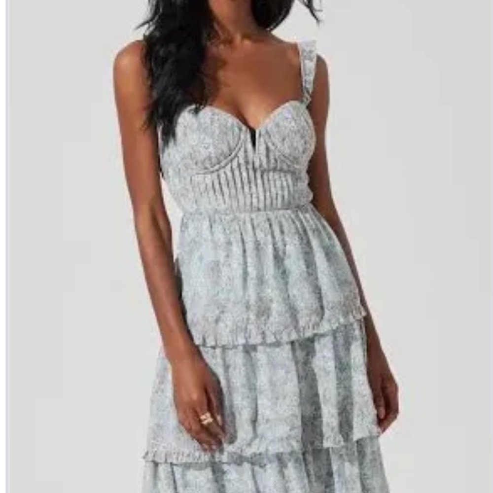 ASTR flutter sleeve dress